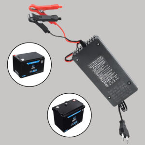 Carregador Bateria 12v 15ah 14.6v Saída - Tensão 110v